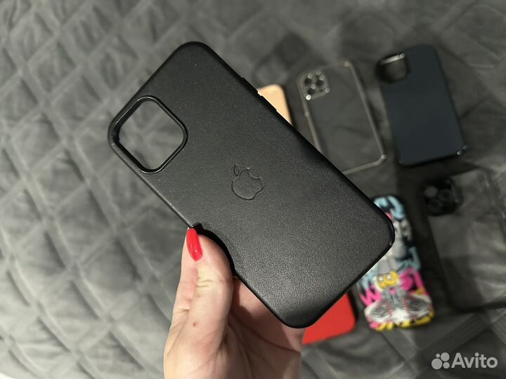 Чехол на iPhone 12 про