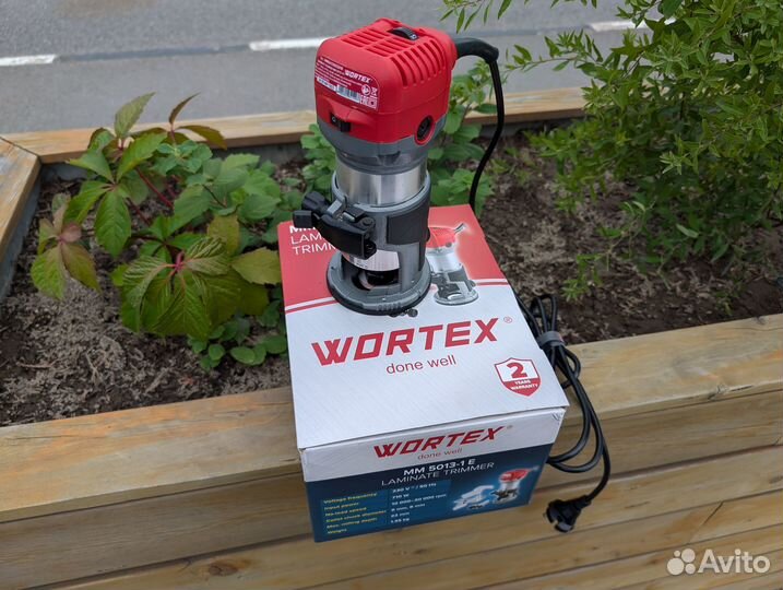 Фрезер кромочный Wortex MM 5013-1 E