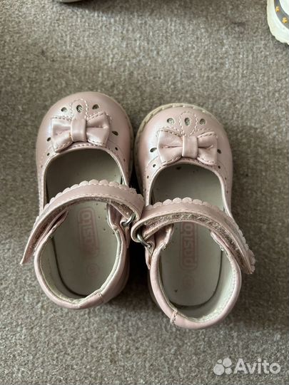 Обувь на девочку