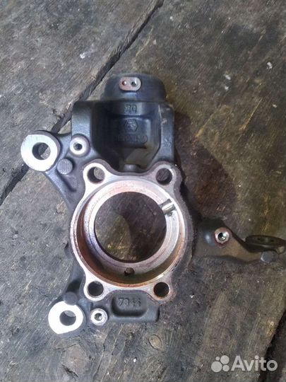 Поворотный кулак передний VAG разборка