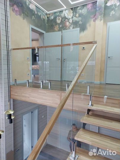 Ограждерние лестницы из стекла для дома