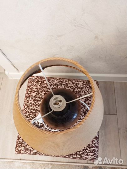 Светильники настольные с абажуром