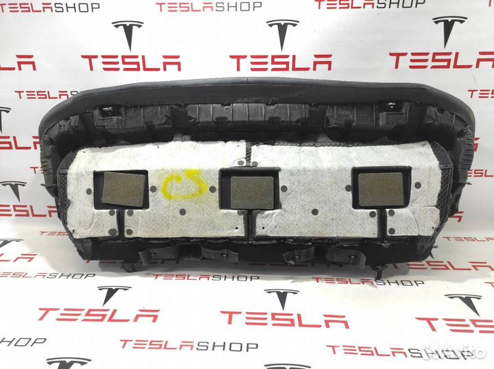 Диван 2-го ряда сидений Tesla Model S 2015