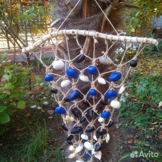 Пано из ракушек на палочке бамбука