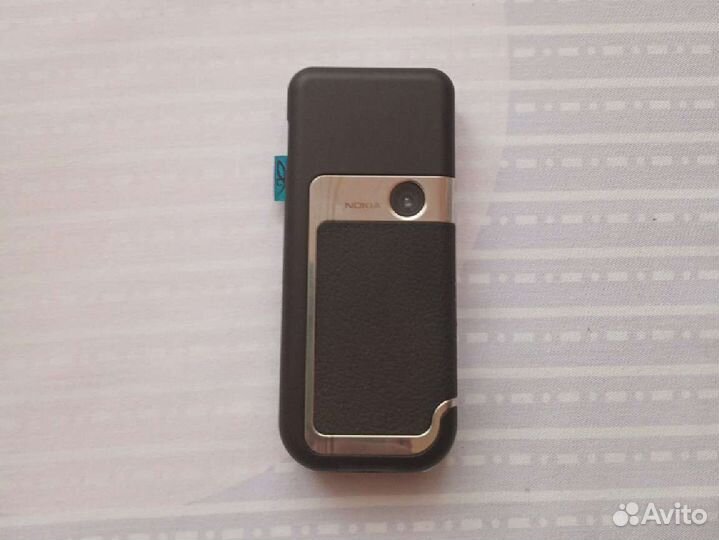 Продается кнопочный телефон - Nokia 7360