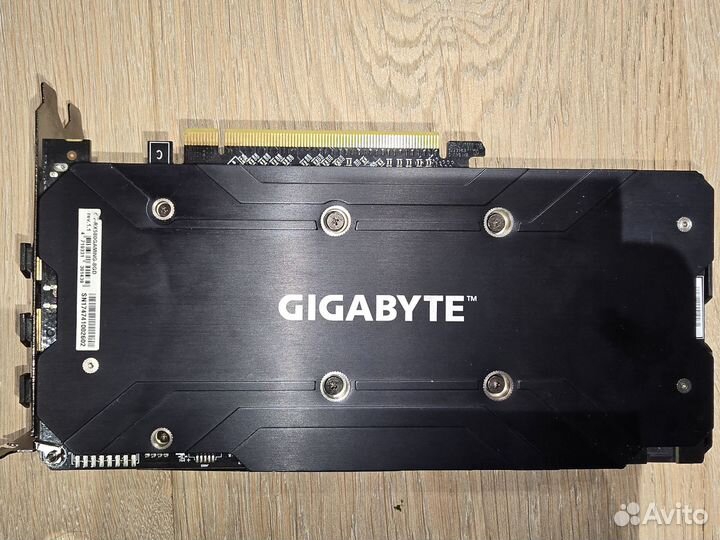 Видеокарта gigabyte RX580 на 8GB оригинал