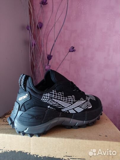 Кроссовки зимние reebok