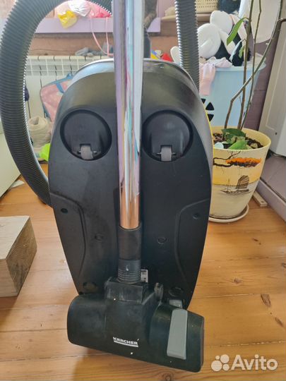 Пылесос с аквафильтром Karcher