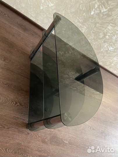 Стеклянная тумба