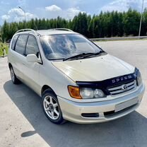 Toyota Ipsum 2.0 AT, 1999, 300 000 км, с пробегом, цена 599 000 руб.