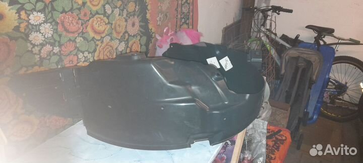 Подкрылок передний левый на хендай солярис