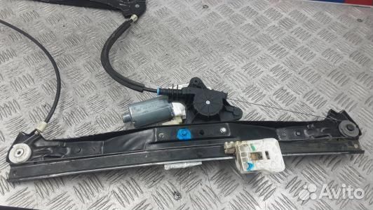 Стеклоподъемник передний правый dodge caravan Gran