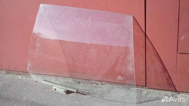 Новое заднее боковое стекло Москвич 2141-6203210