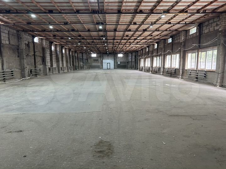 Склад, 890 м²