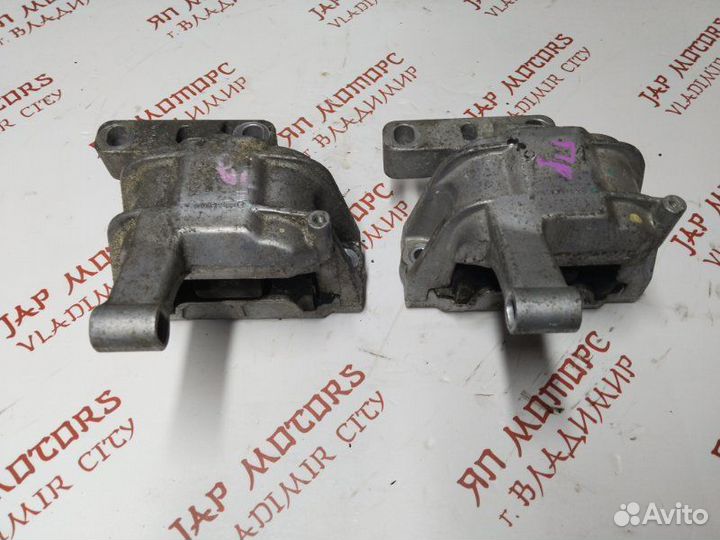 Подушка двигателя Volkswagen Tiguan cawa 2010