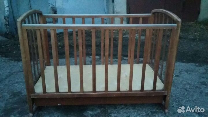 Детская кроватка