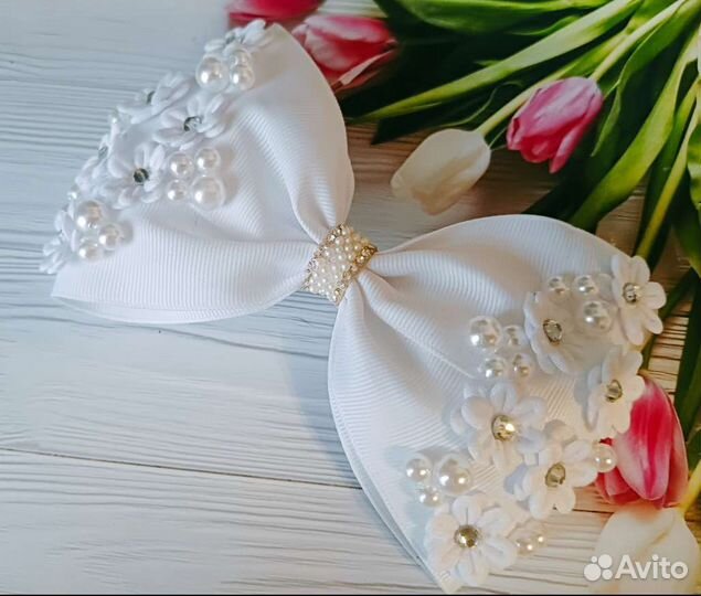 Большой бант на заколке