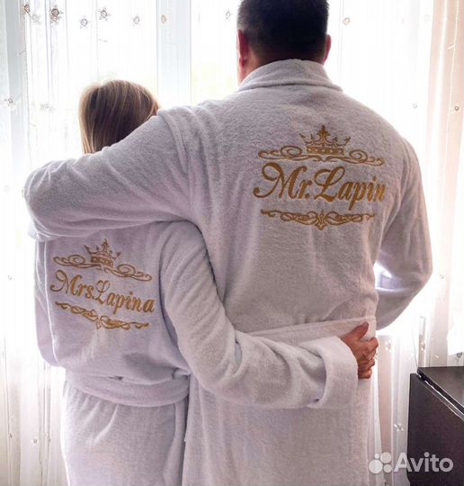 Халаты и полотенца с вышивкой