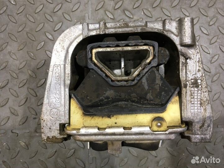 Опора двигателя правая (Volkswagen Tiguan)