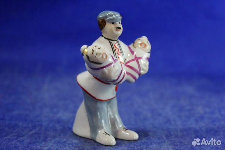 Близнецы миниатюра фарфоровая статуэтка счастливый