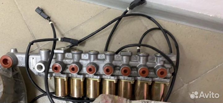 Электромагнитный клапан komatsu pc200-7