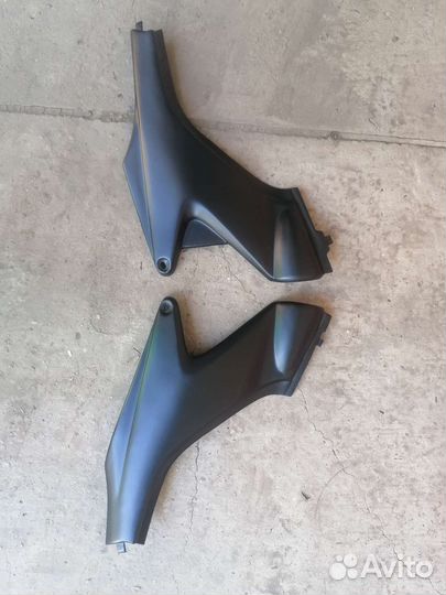 Бокой пластик Honda CB 600 Hornet 05-06