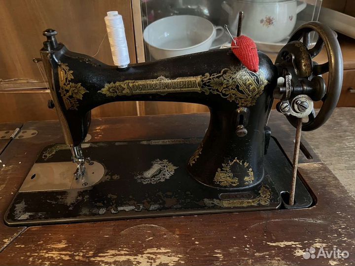 Швейная машина Singer