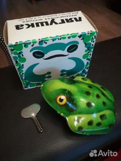 Механические заводные игрушки из СССР (лягушка)