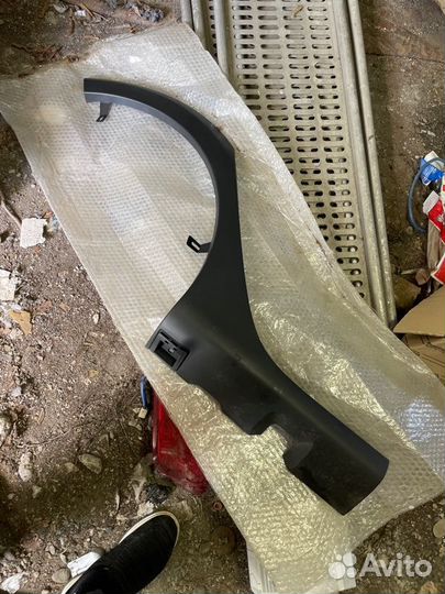 Накладка на крыло задняя правая Renault Sandero