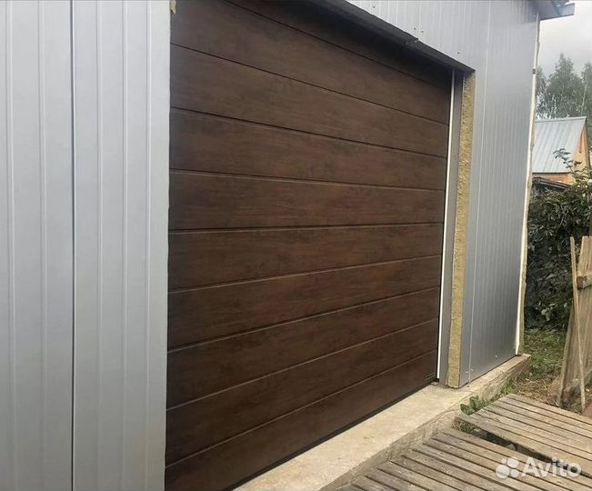 Гаражные секционные ворота
