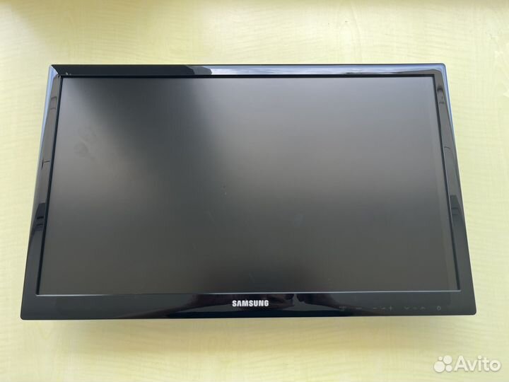 Телевизор samsung UE22D5003BW