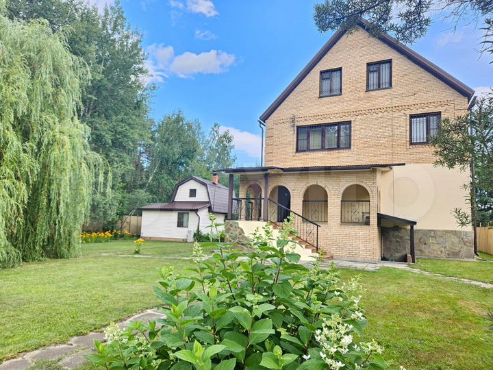 Дом 300 м² на участке 34 сот.