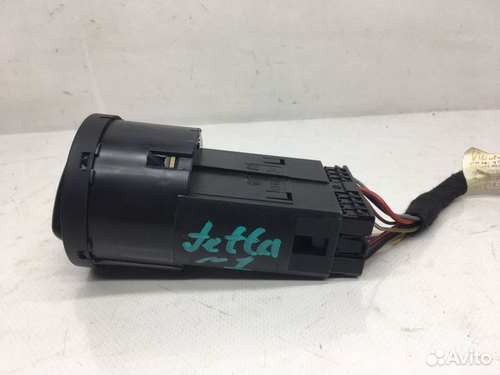 Переключатель света фар Volkswagen Jetta 6 1.8