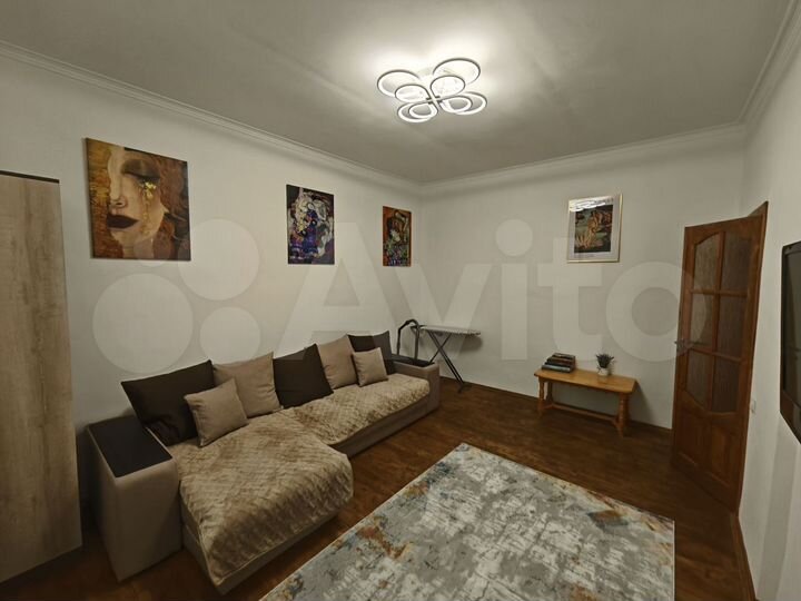 2-к. квартира, 40 м², 1/3 эт.