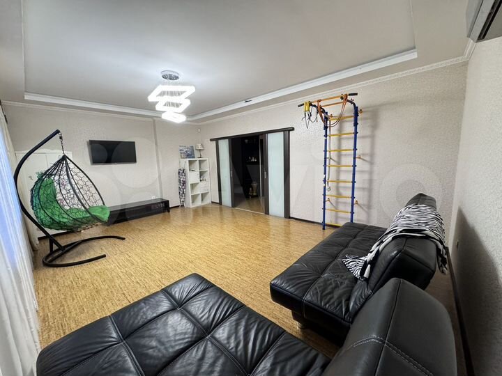 2-к. квартира, 75 м², 4/15 эт.