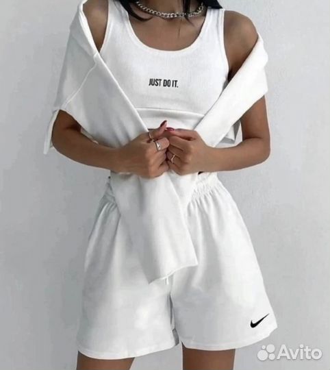 Спортивный костюм женский Nike