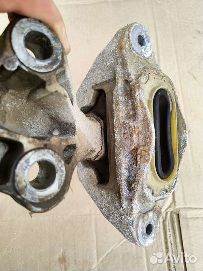 Опора АКПП левая Opel Astra J a14net