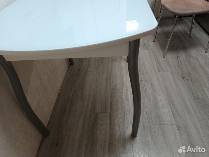 Кухонный стол и стулья бу