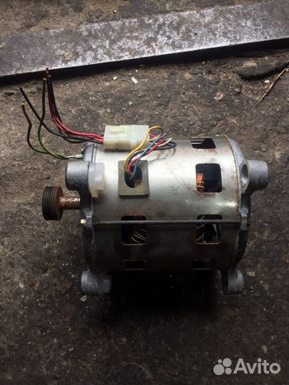 Двигататель стиральной машины