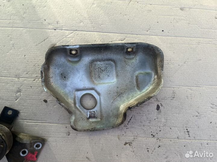 Кожух коллектора Мицубиси Лансер 9