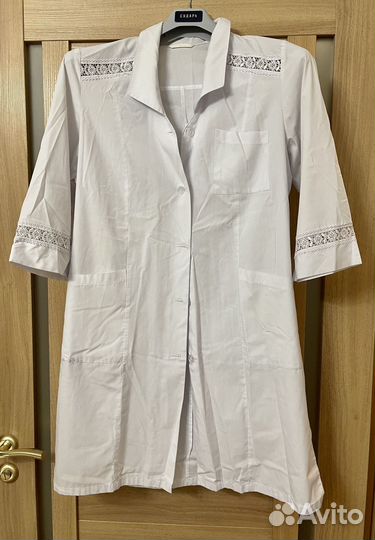 Пакет с медицинскими халатами