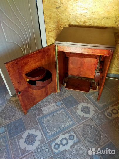 Продаю швейную машинку ножная