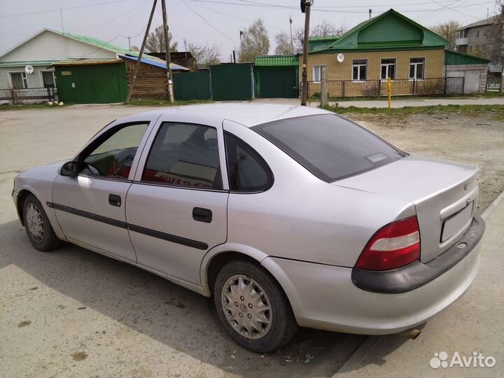 Opel Vectra 1.6 МТ, 1998, 430 000 км