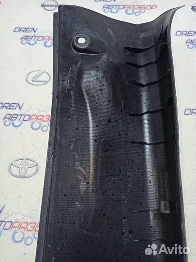 Накладка замка багажника Subaru Impreza седан 2008