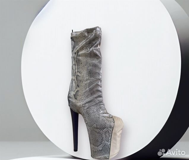 Защита на стрипы с каблуком цвета на выбор