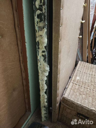 Дверь входная металлическая (торг уместен)