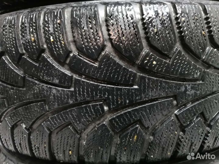 Nokian Tyres Hakkapeliitta R 215/65 R16