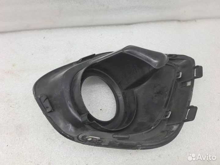 Рамка фары противотуманной правая Mitsubishi Asx