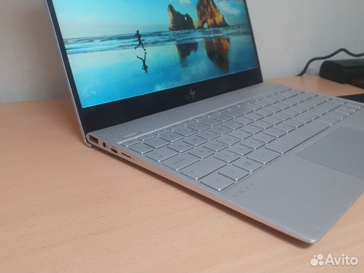 HP envy 13 i5 8250u ssd512/8gb nvidia mx150