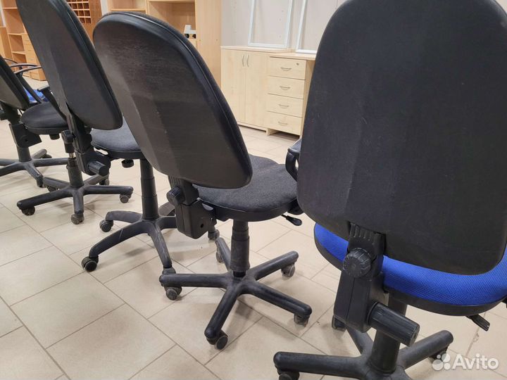 Компьютерное кресло. Б.у